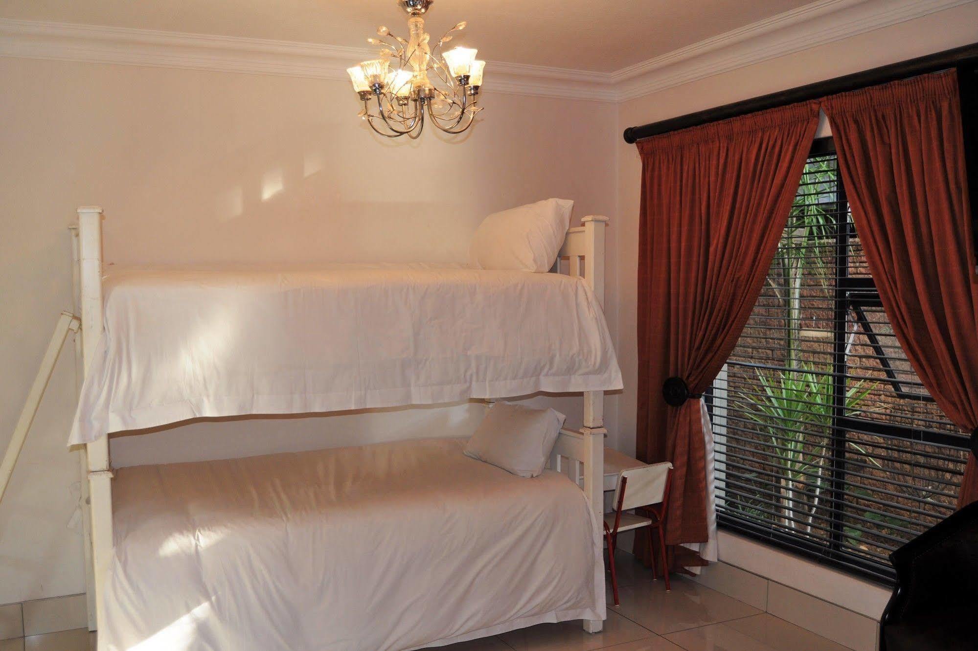 Villa La Ve Guesthouse Pretoria-Noord Εξωτερικό φωτογραφία